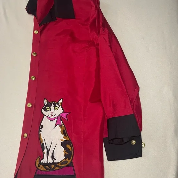Bob Mackie Wearable Art Cat
Embroidered Silk Blouse Red Black
Button-Up M - Picture 10 of 11